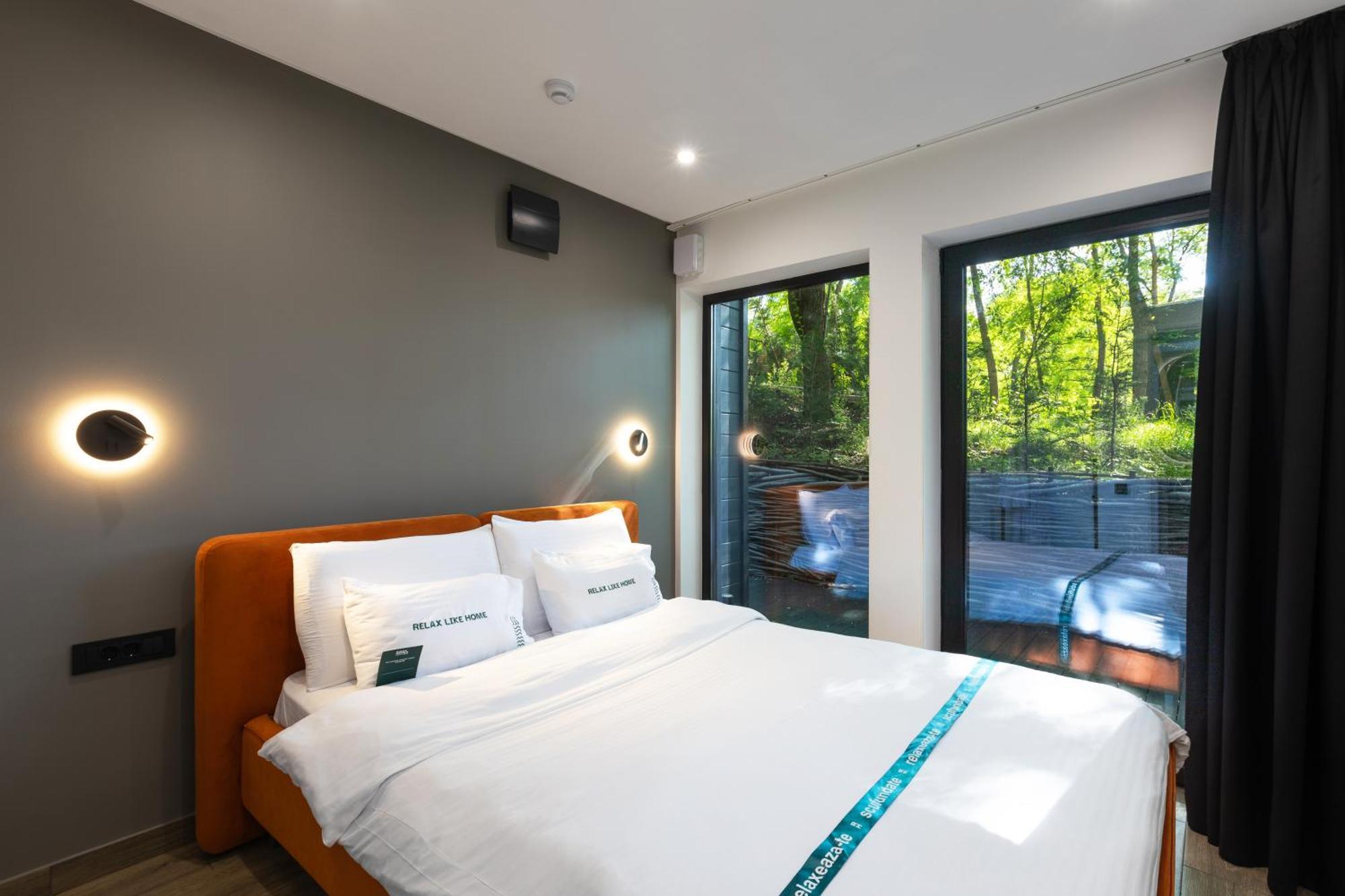 Tree House Relax Park Hotel Chisinau Exterior photo