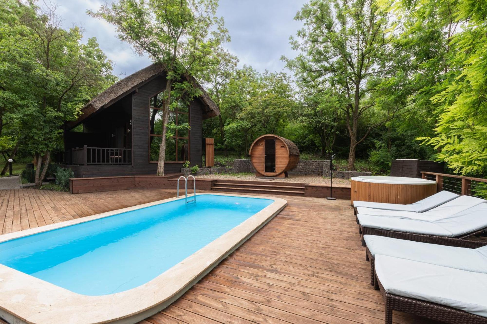 Tree House Relax Park Hotel Chisinau Exterior photo