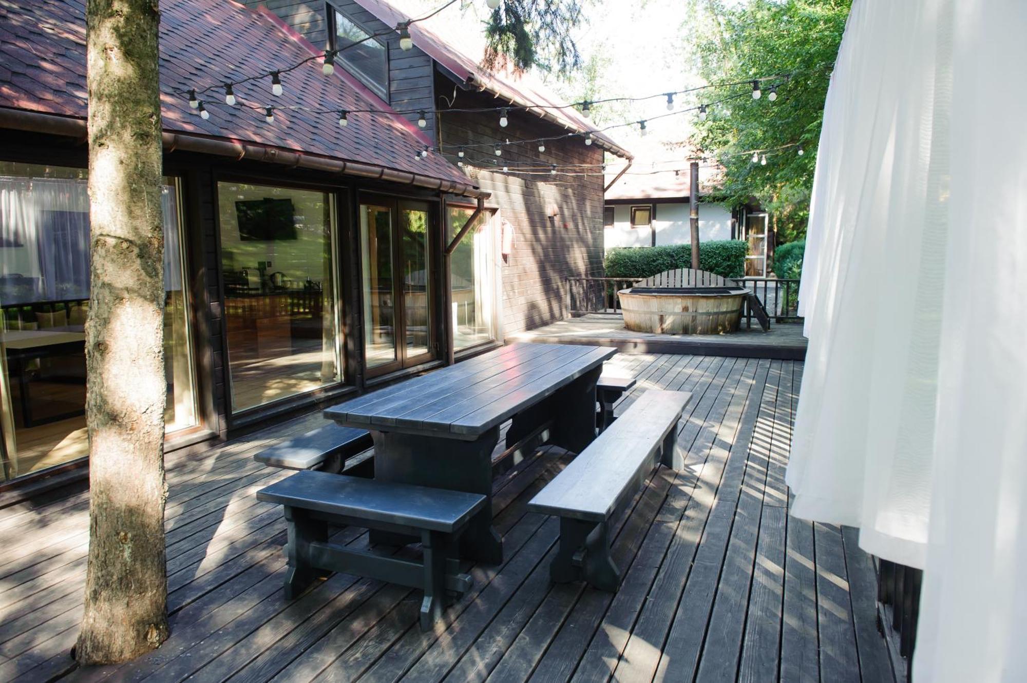 Tree House Relax Park Hotel Chisinau Exterior photo